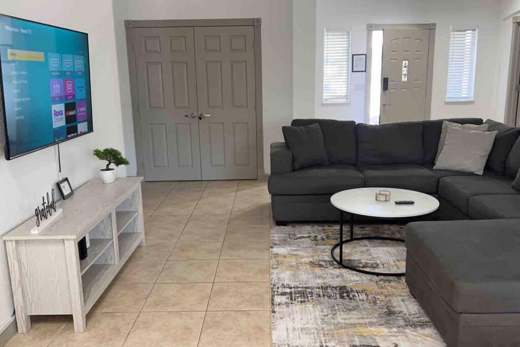 Spacious Getaway! Pool, Spa, Sleeps 9 Lake Havasu City Zewnętrze zdjęcie