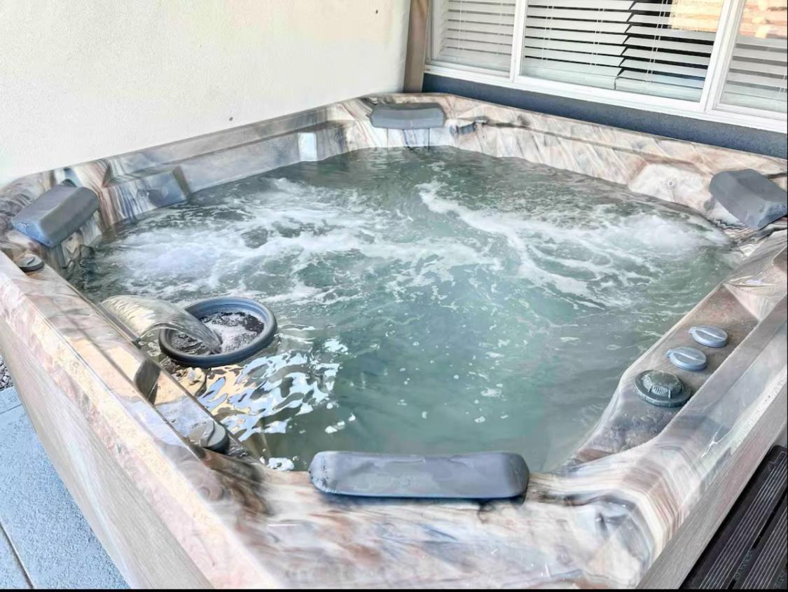 Spacious Getaway! Pool, Spa, Sleeps 9 Lake Havasu City Zewnętrze zdjęcie